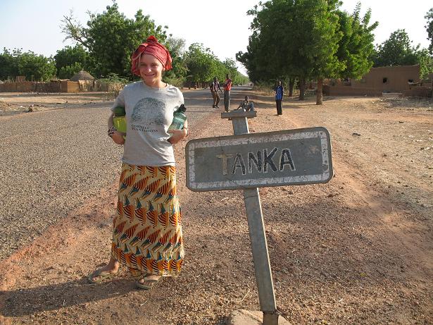 Emilie (Latifah) at the main road through Tanka